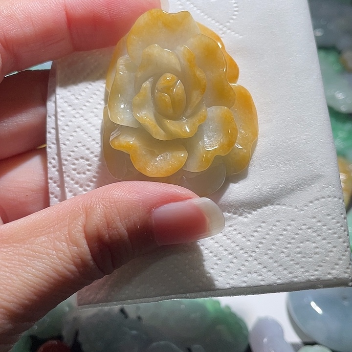 颈饰未镶嵌翡翠天