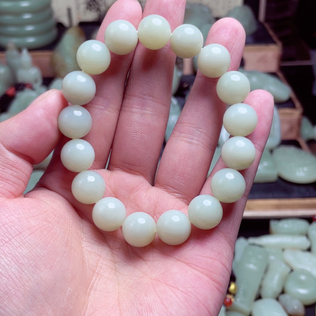 和田玉颈饰未镶嵌