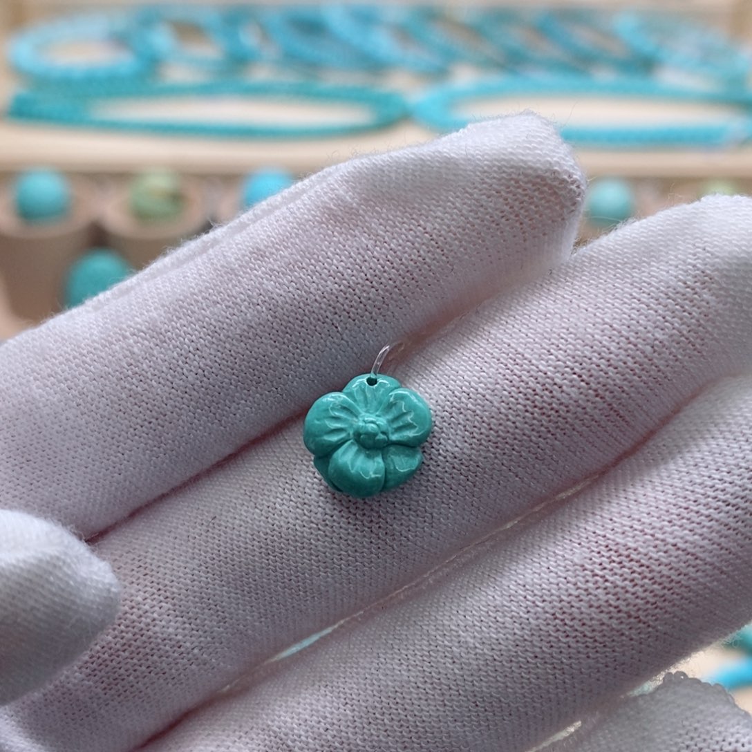 未镶嵌绿松石珠宝奇石