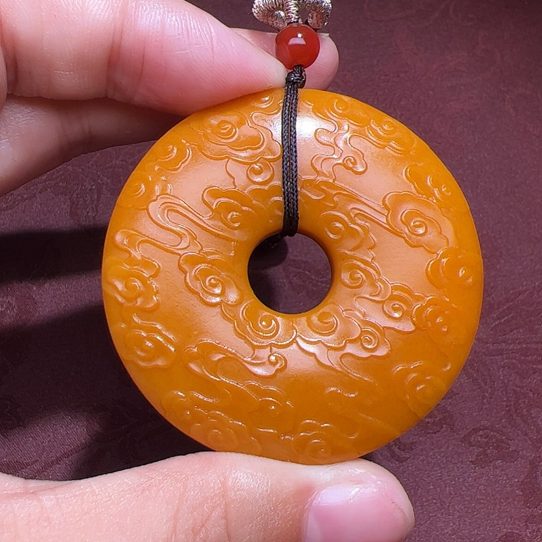 海***笑和田玉未镶嵌颈饰