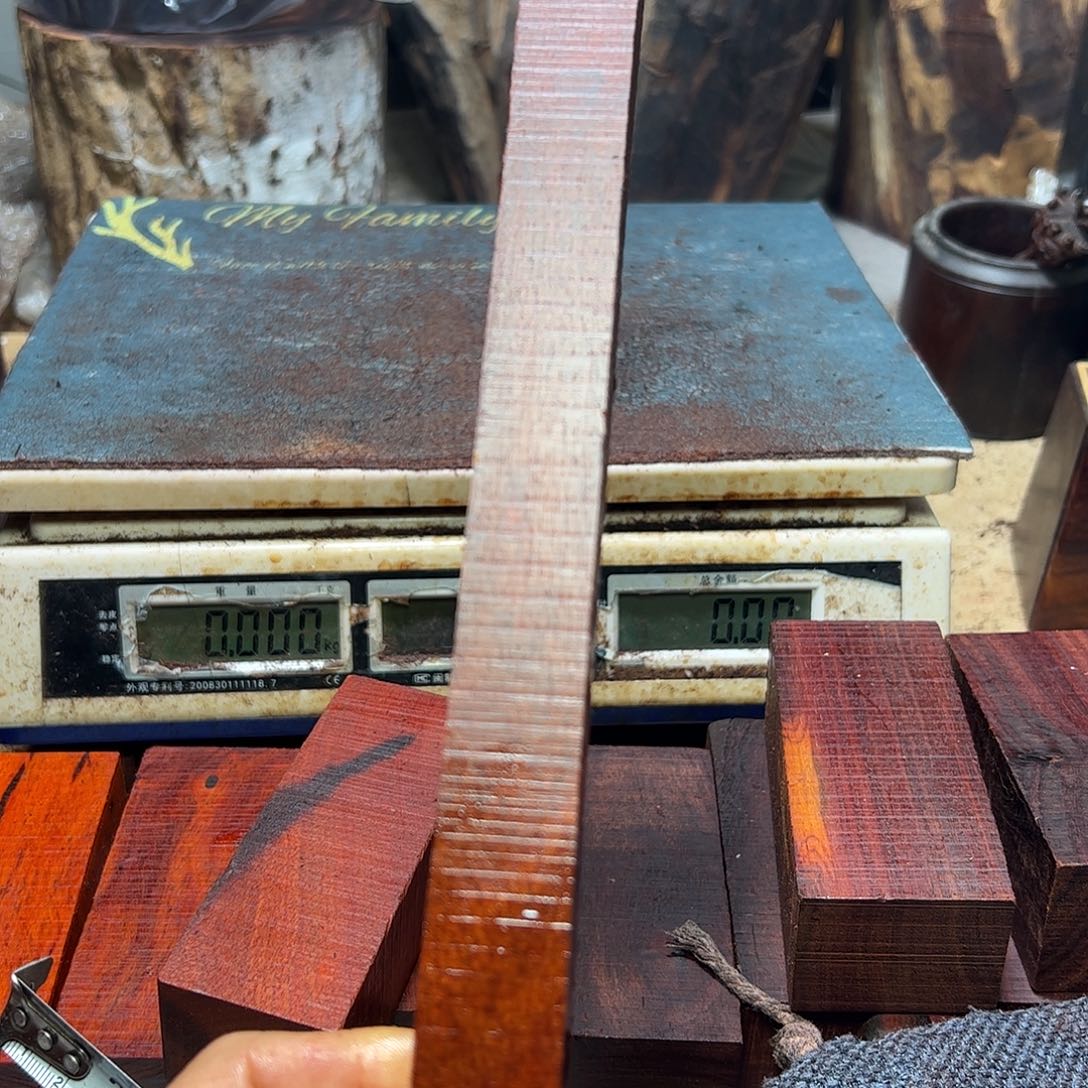 鸡***爷檀香紫檀（小叶紫檀）