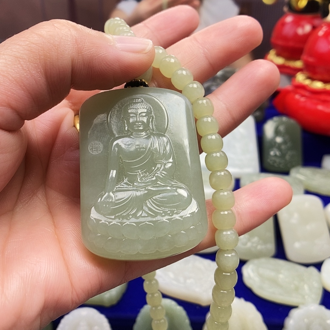 拼***搏和田玉未镶嵌颈饰