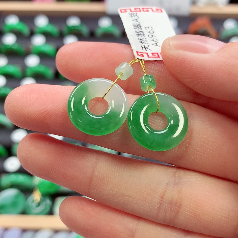 【闪购商品】未镶嵌戒指翡翠甜甜圈一对
