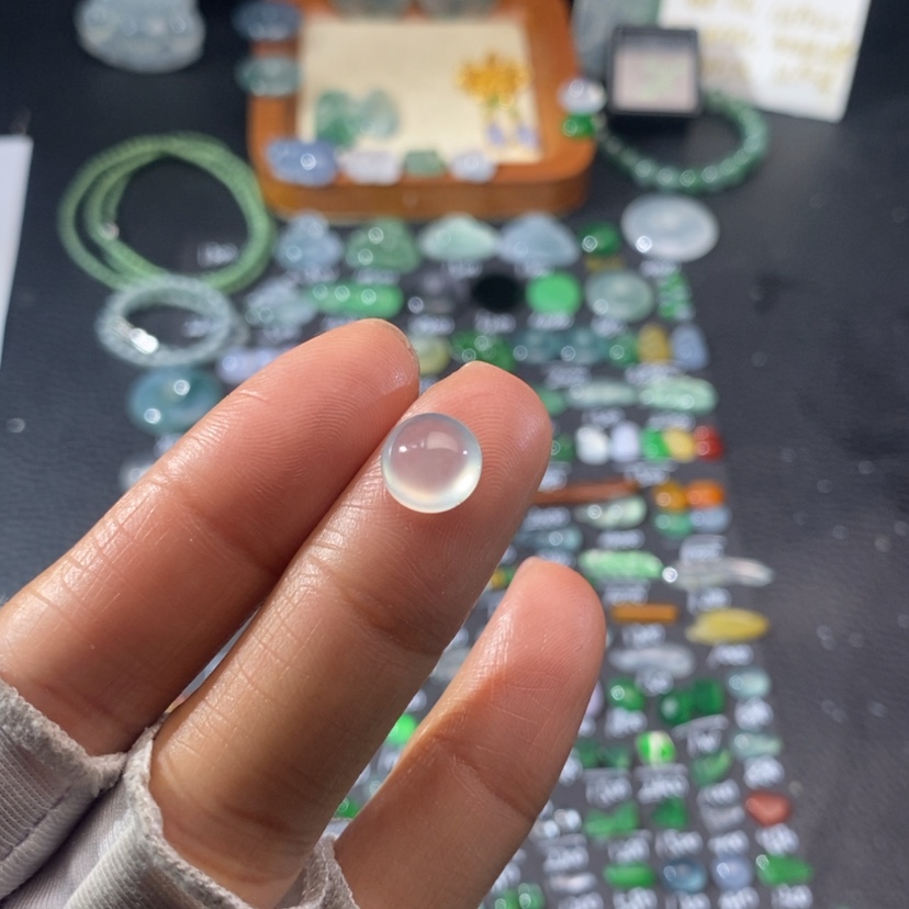 【闪购商品】翡翠挂件未镶嵌蛋