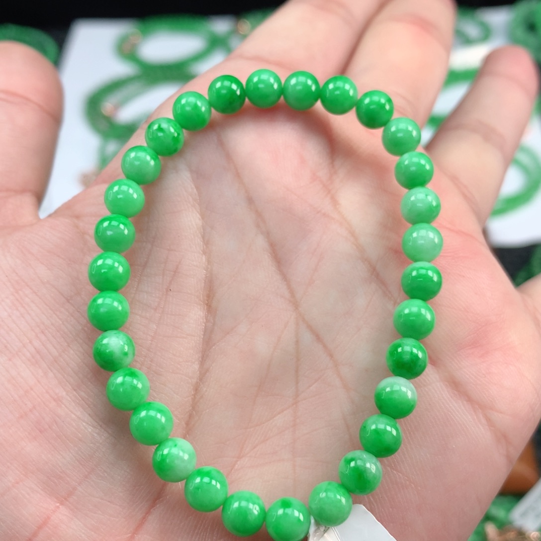翡翠手链未镶嵌翡翠