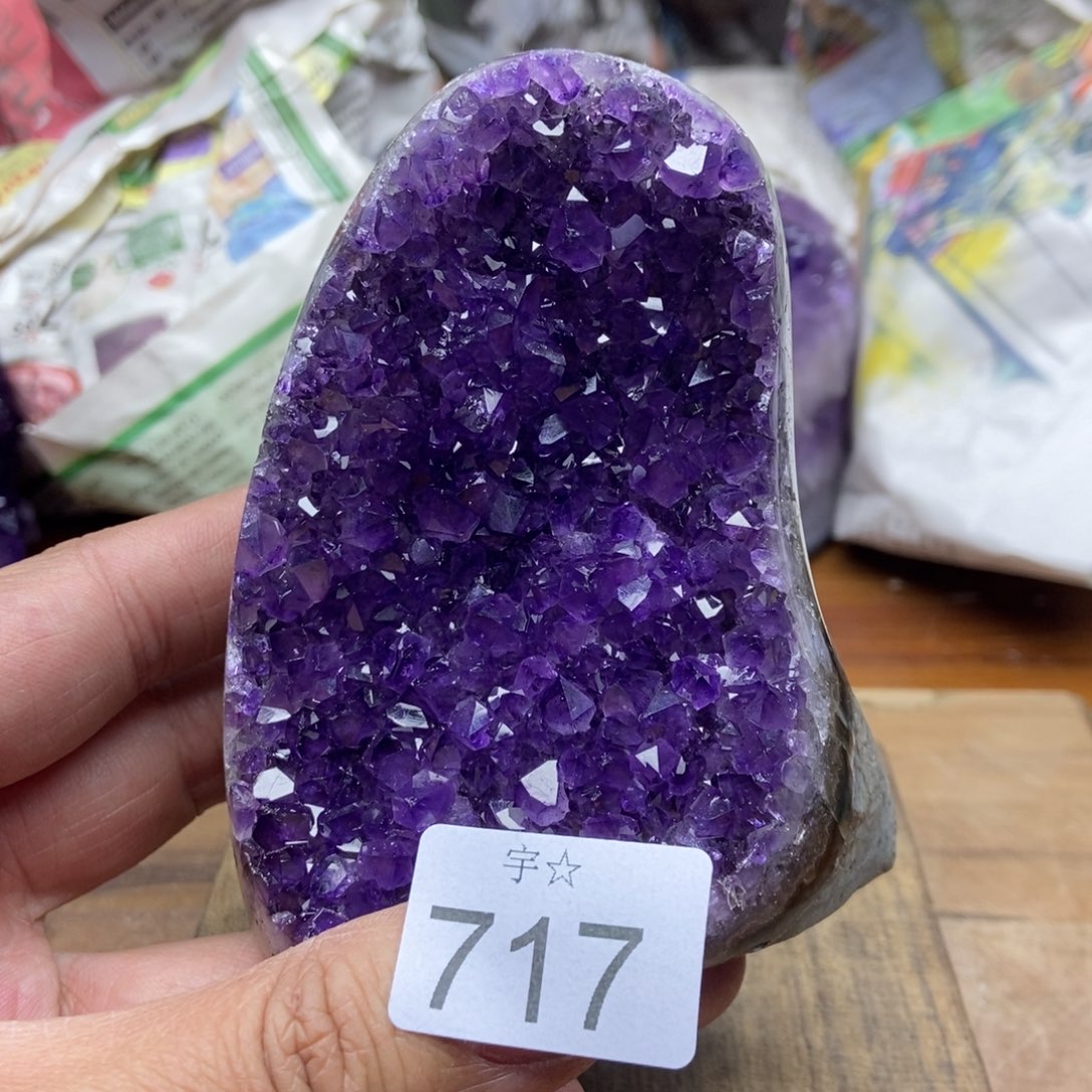 紫晶天然水晶摆件未镶嵌