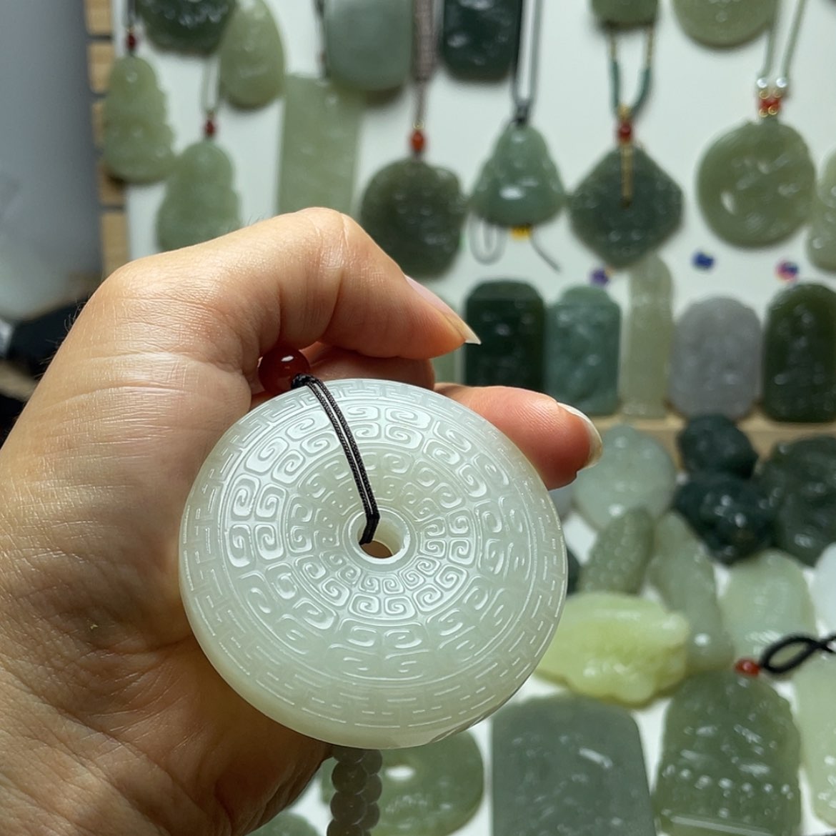 【闪购商品】和田玉未镶嵌车挂冰*淋