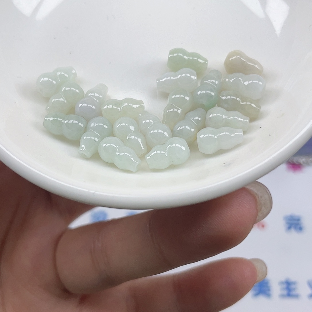 翡翠散珠翡翠通孔葫芦