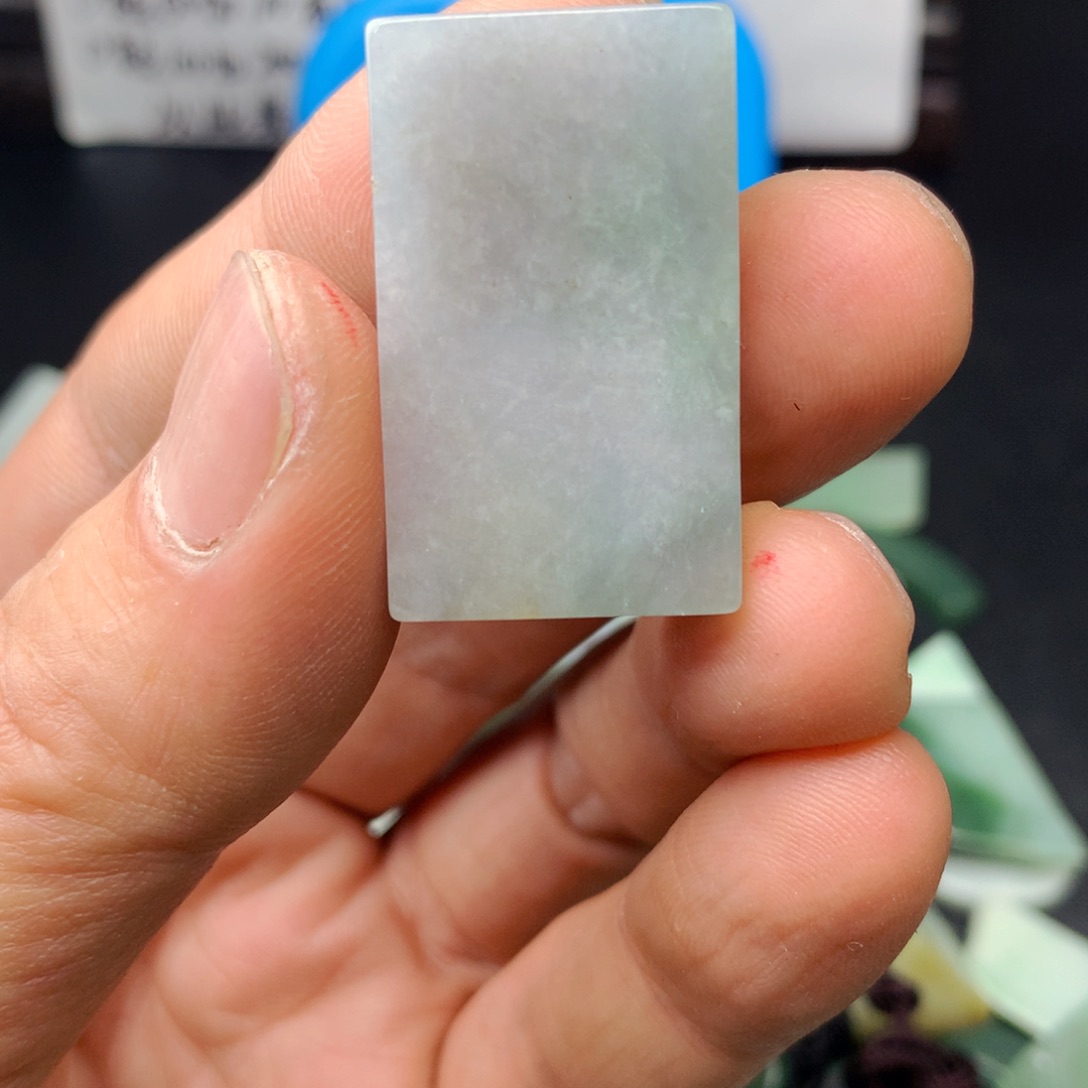 翡翠未镶嵌颈饰翡翠首饰和翡翠珠宝