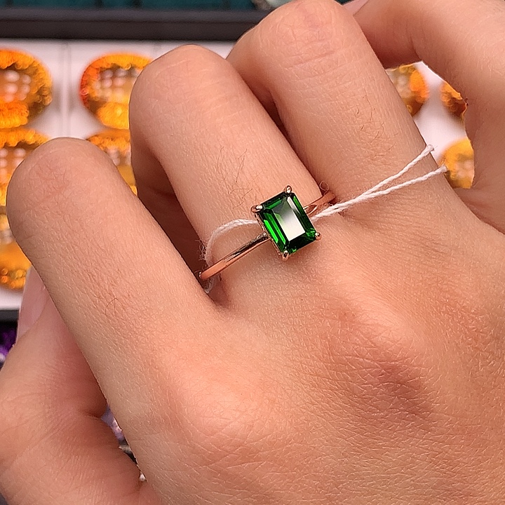 银S925镶嵌透辉石戒指