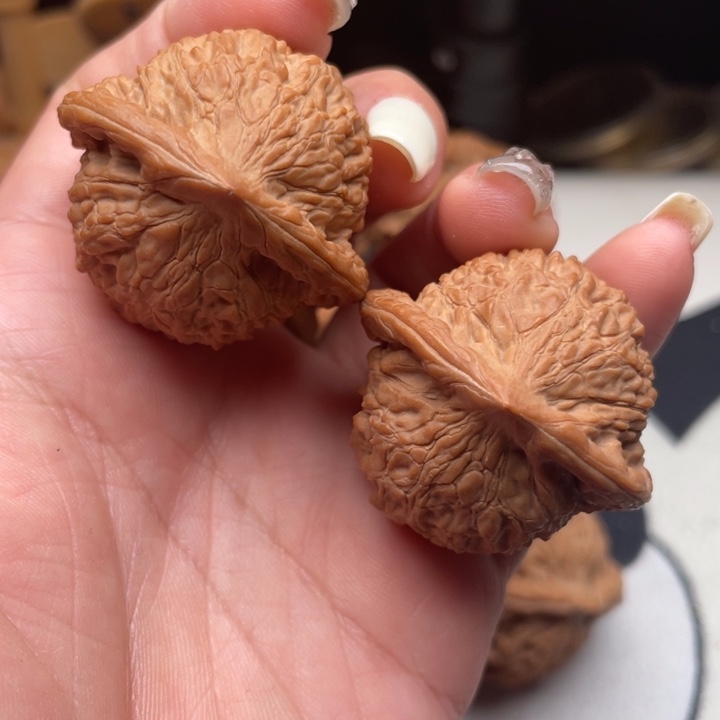 文玩核桃把件七步沟36