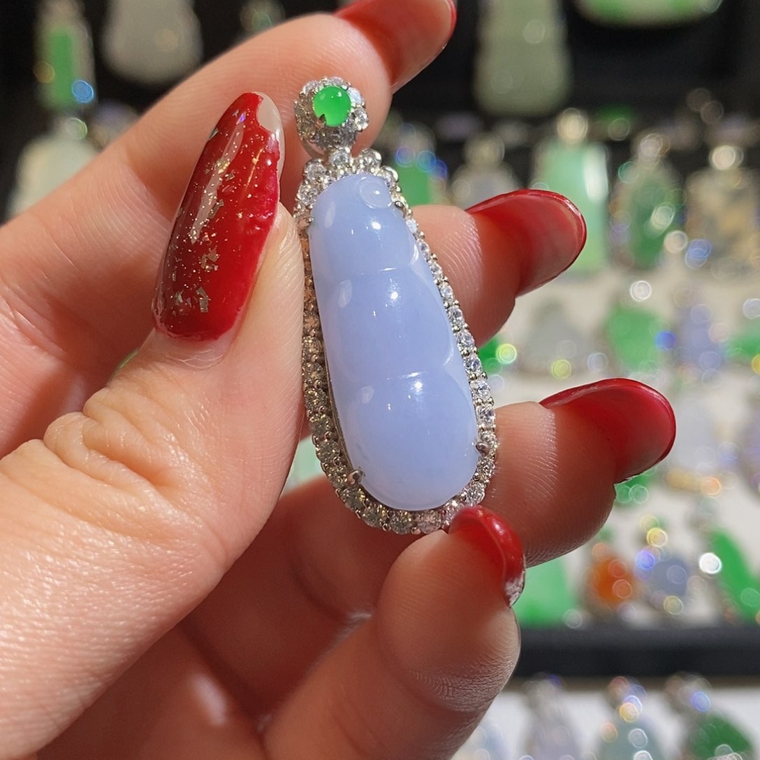 翡翠颈饰银S925镶嵌天然翡翠