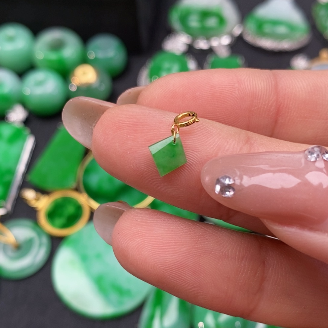 翡翠颈饰18K金镶嵌蓉***✨翡翠