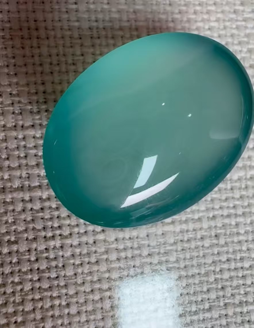 绿色气质精美素款镶嵌裸石翡翠蛋面