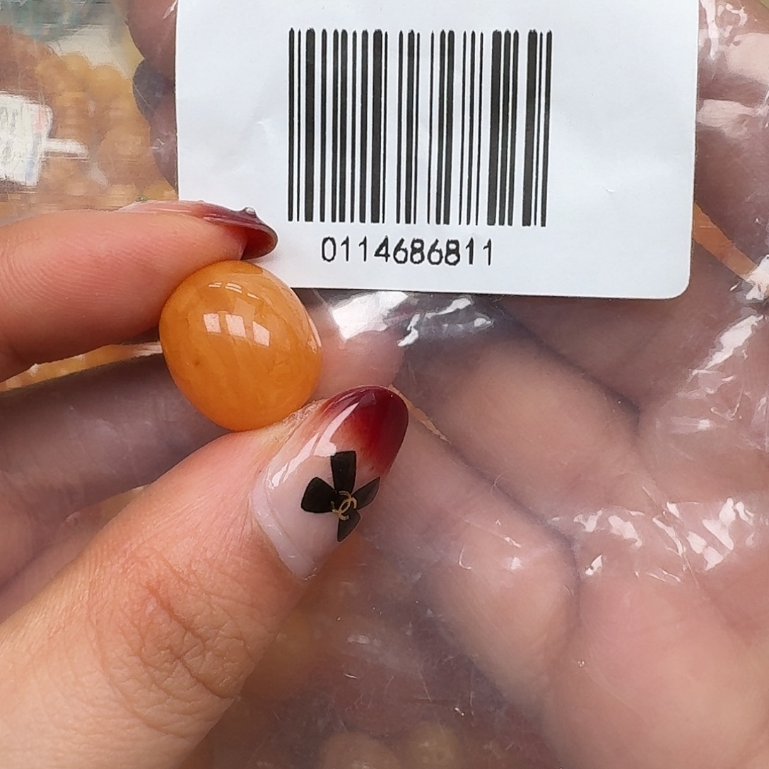 琥珀未镶嵌裸石悠悠