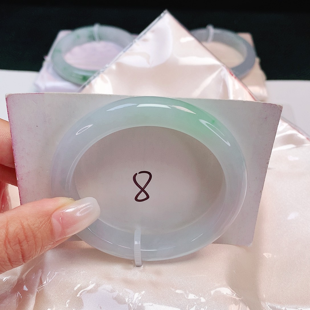 翡翠未镶嵌手镯 正圈53+