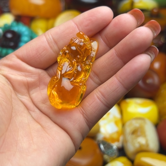 琥珀手串未镶嵌蜜蜡