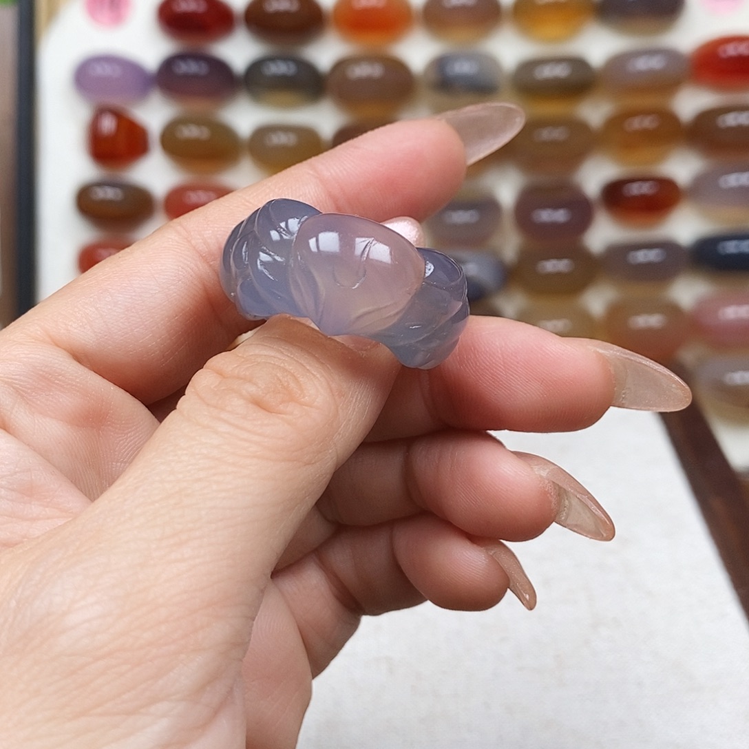 半***。玛瑙/玉髓未镶嵌戒指