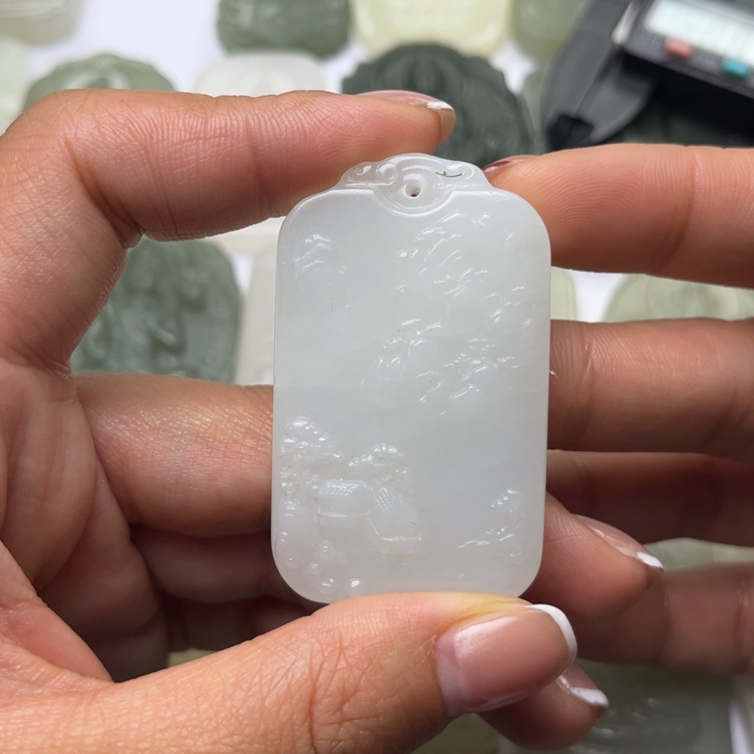 和田玉未镶嵌颈饰