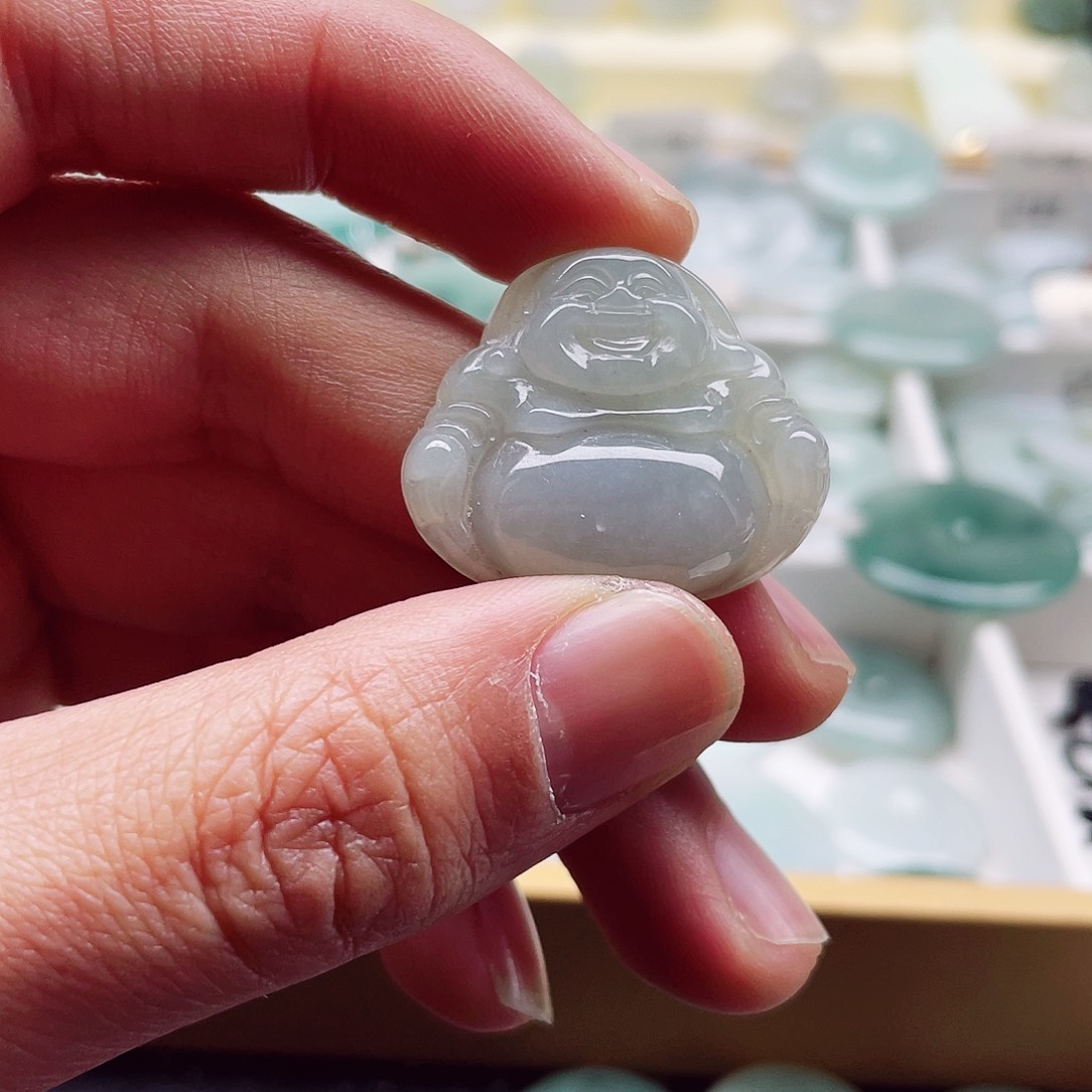 翡翠颈饰未镶嵌天然翡翠