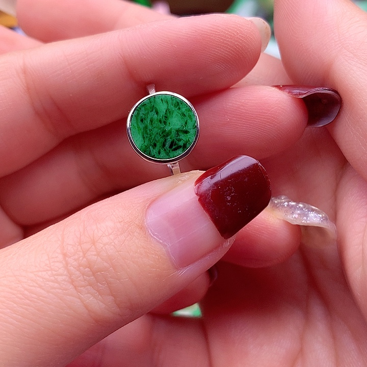 翡翠颈饰银S925镶嵌翡翠