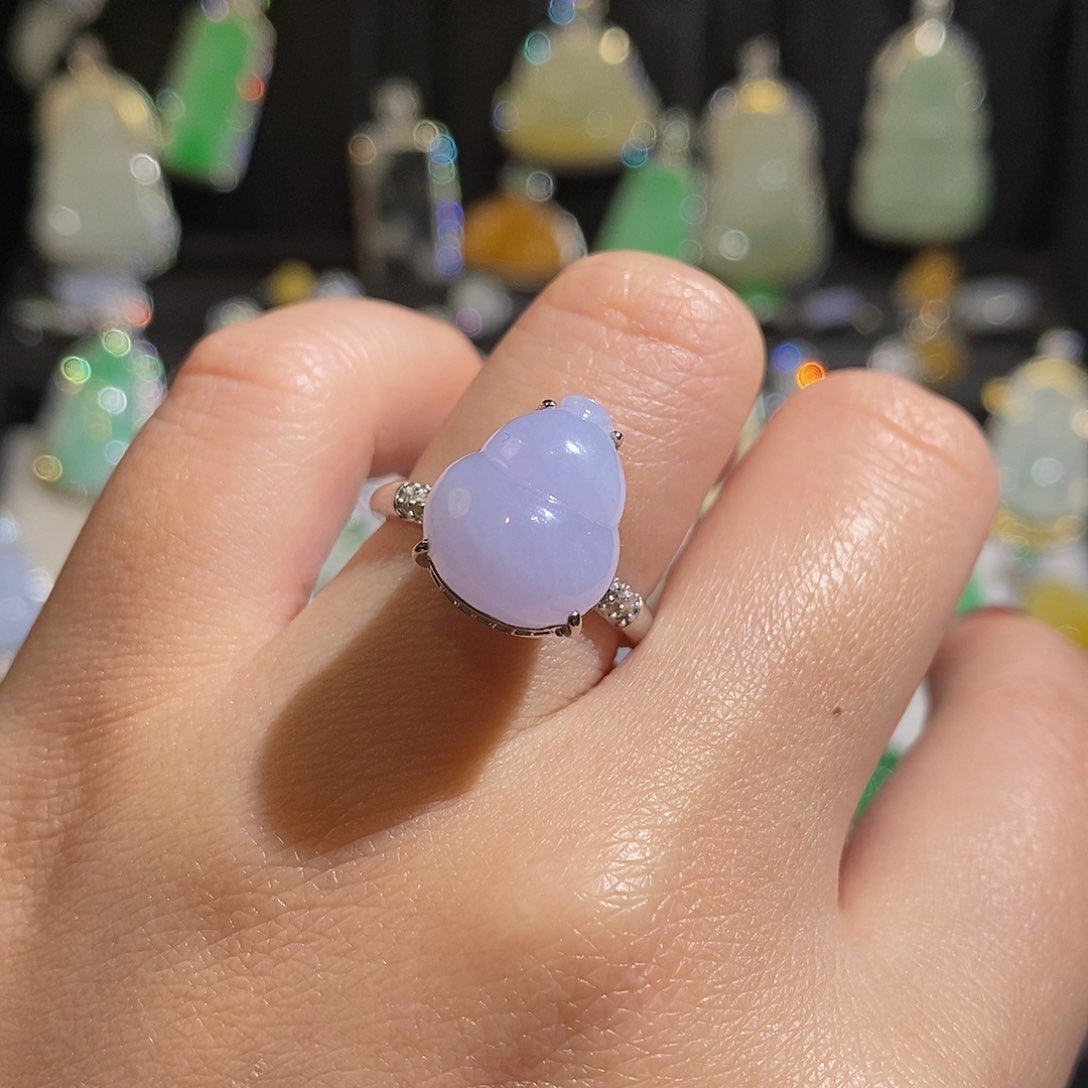 翡翠颈饰银S925镶嵌泡*?天然翡翠