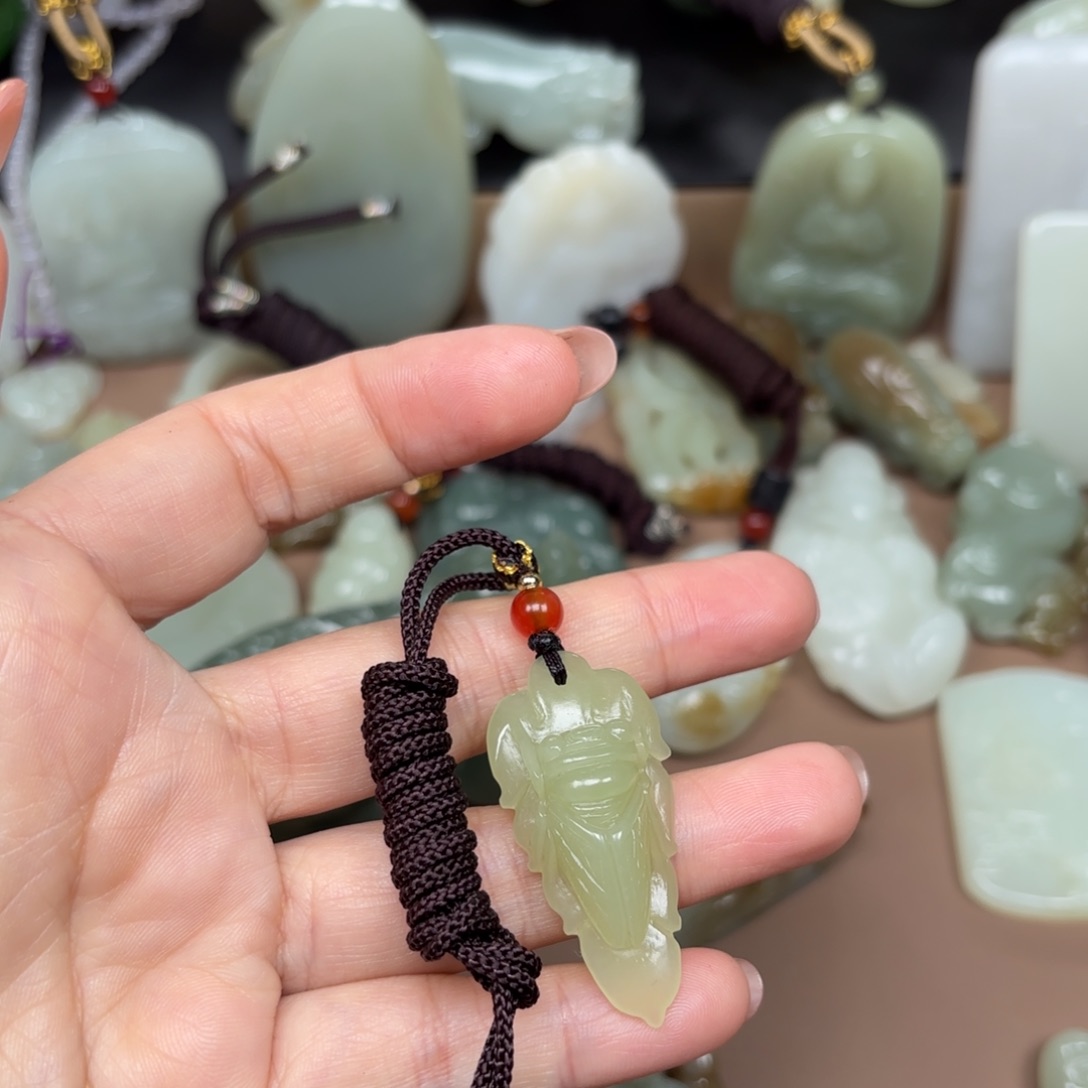 和田玉未镶嵌颈饰小*