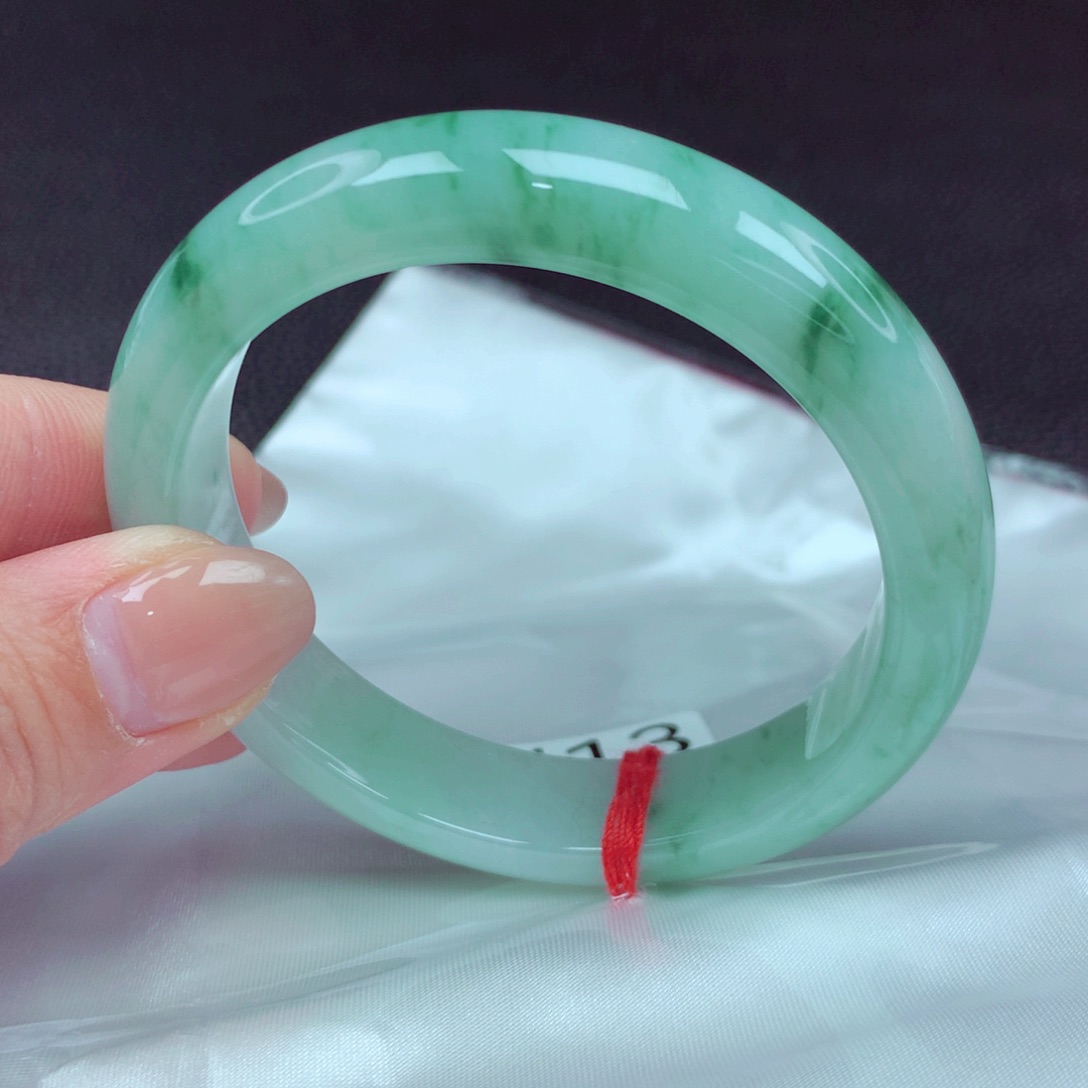 翡翠手镯未镶嵌手镯88