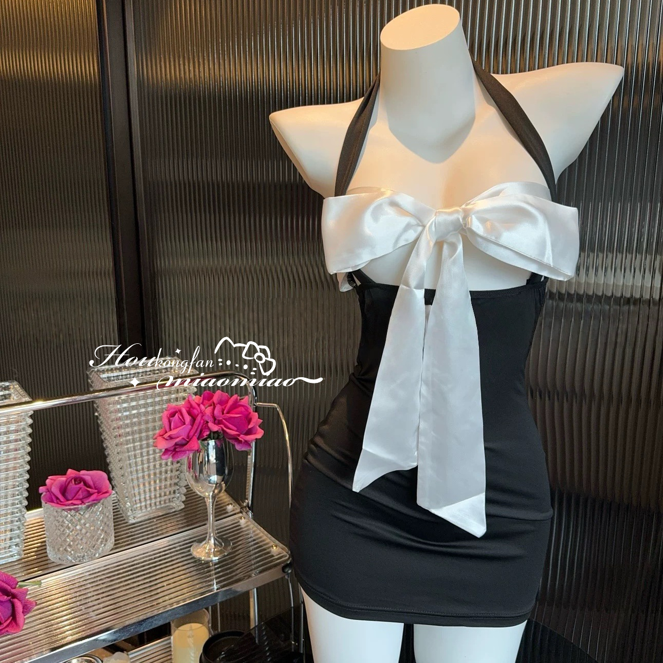 后空翻喵喵【礼物系列】挂脖纯欲蝴蝶结包臀睡裙