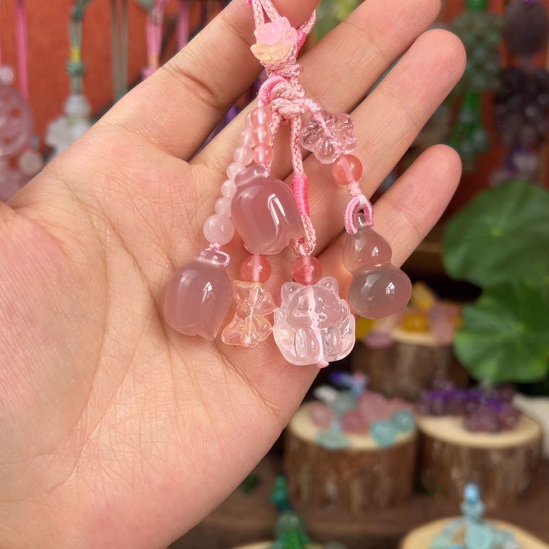 粉色多宝钥匙挂件