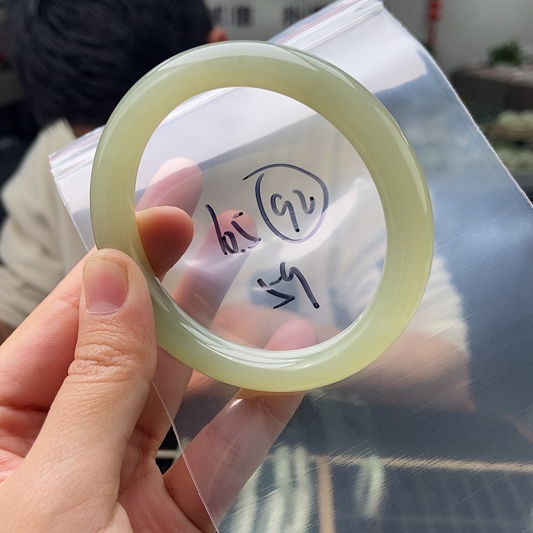 和田玉颜色多样性发拍一发一未镶嵌