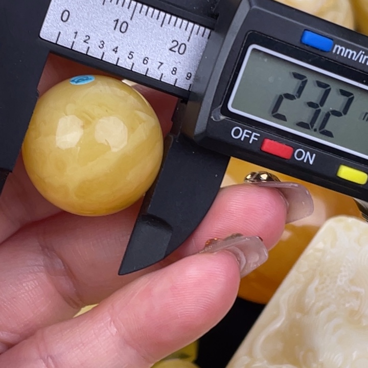 琥珀未镶嵌裸石942