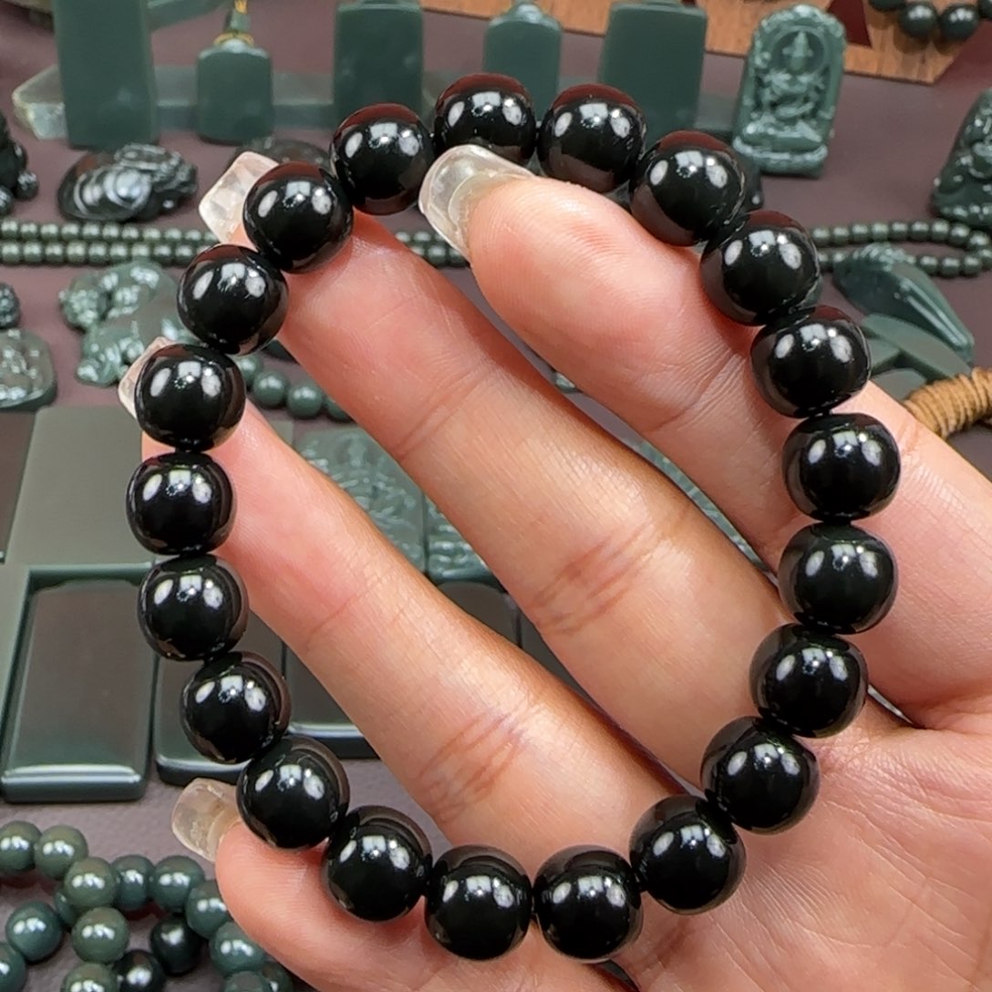 飞***6和田玉（青玉）未镶嵌手链