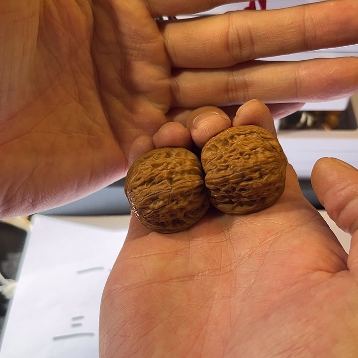 河***厂文玩核桃把件磨盘核桃