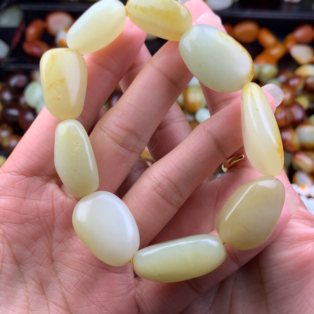 和田玉未镶嵌手链