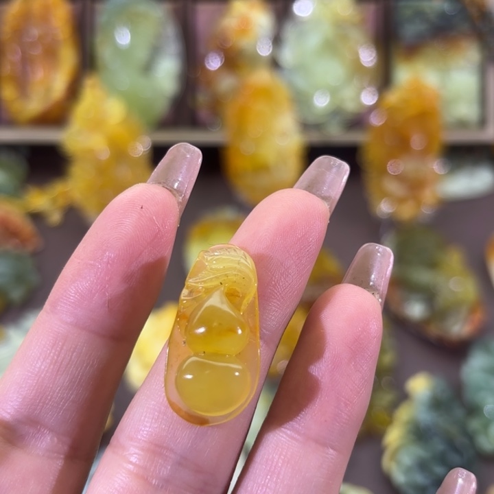 未镶嵌蛇纹石玉颈饰g**k