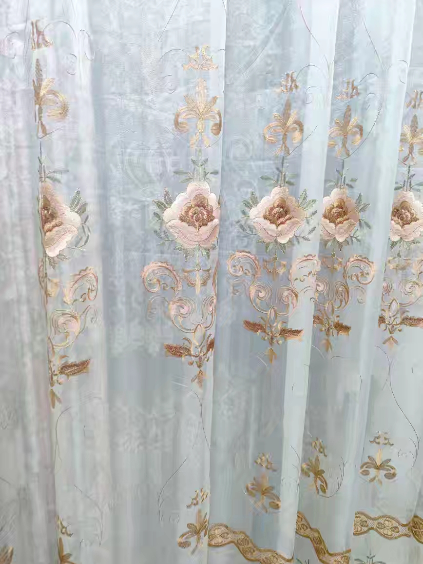 11151米黄色刺绣成品窗纱宽5米，高2.7米，挂钩款，对开发货