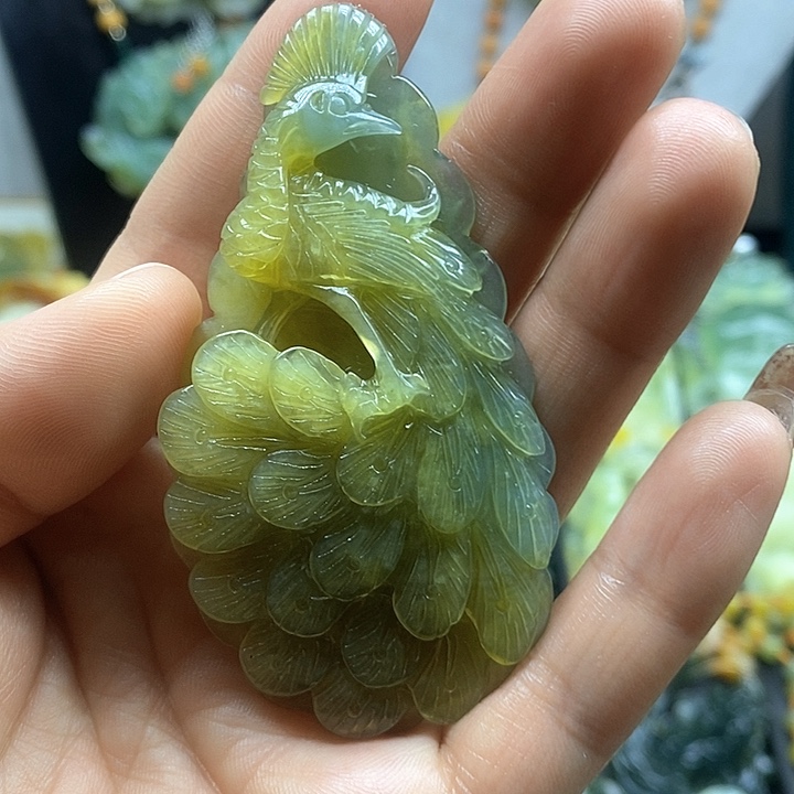 蛇纹石玉挂件未镶嵌