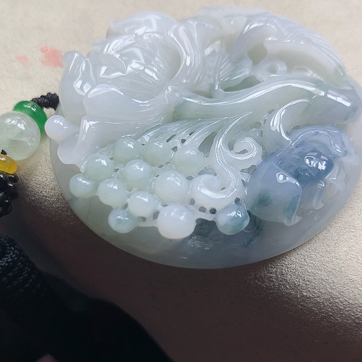 翡翠颈饰未镶嵌吊坠