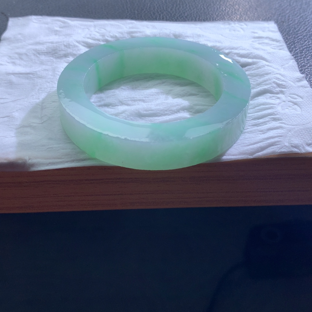 定制翡翠未镶嵌翡翠手镯