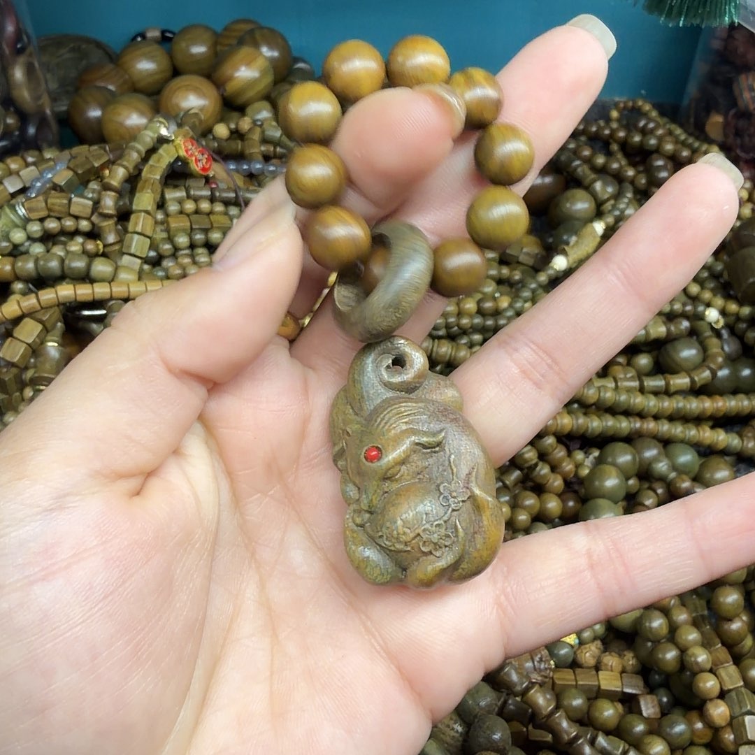 维腊木（绿檀）无事牌