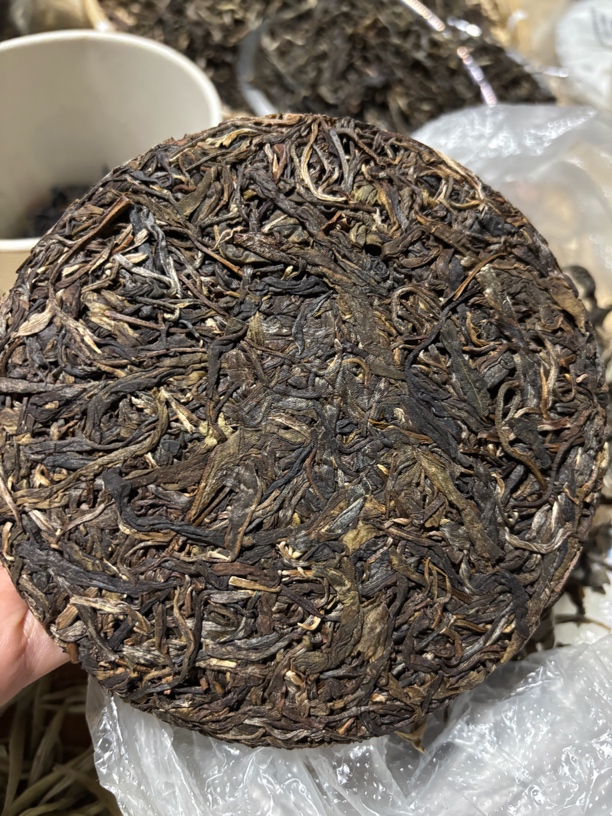 2020年昔归旁山古树茶饼