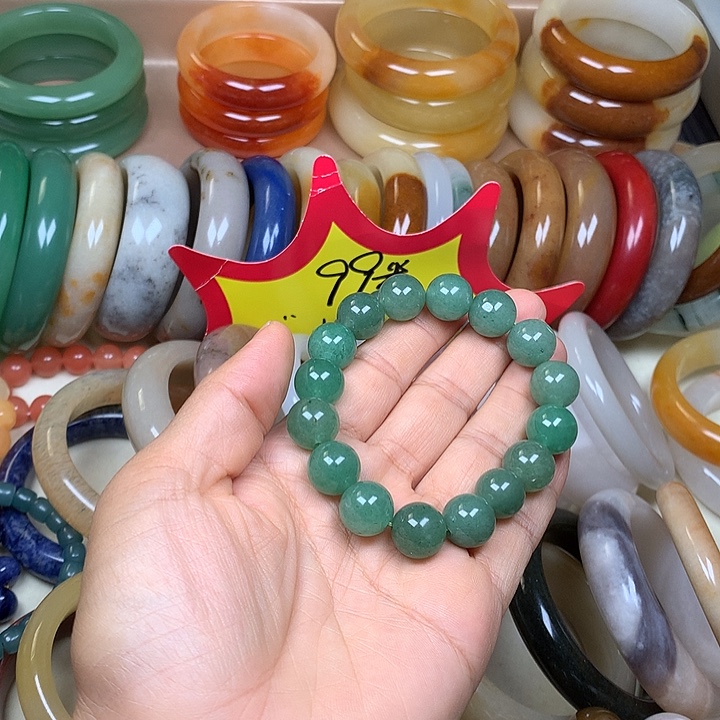 未镶嵌手镯石英质玉