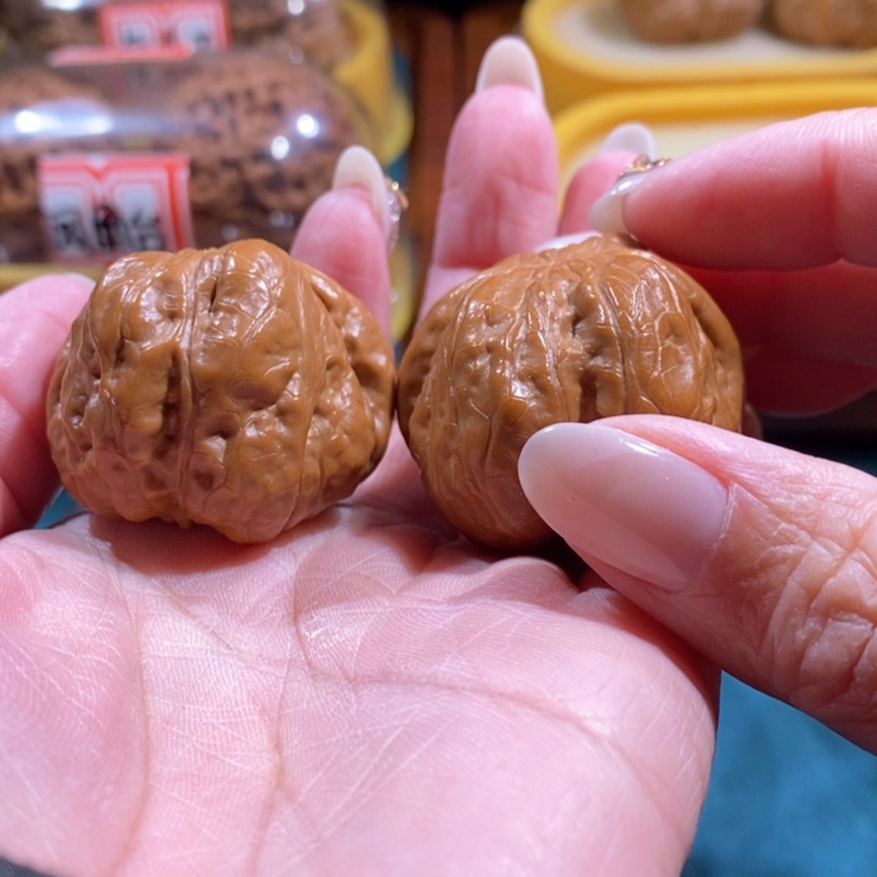 【闪购商品】文玩核桃吊坠大****~玉蟾