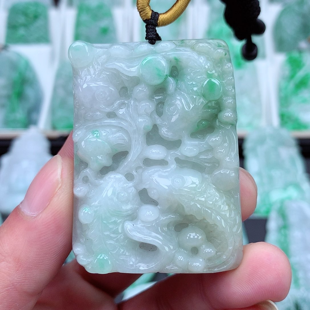 翡翠颈饰未镶嵌翡翠吊坠