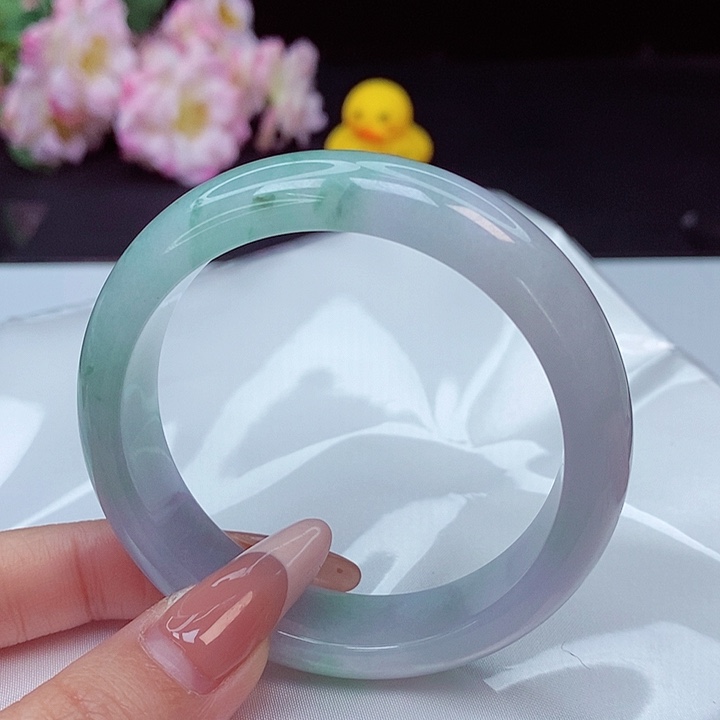 翡翠手镯未镶嵌53圈