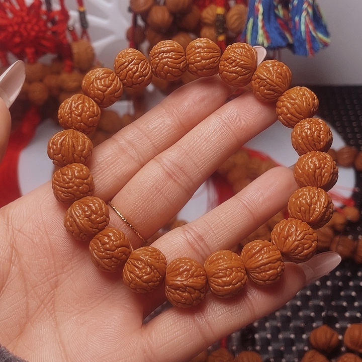 木质类龙纹桃枭手串