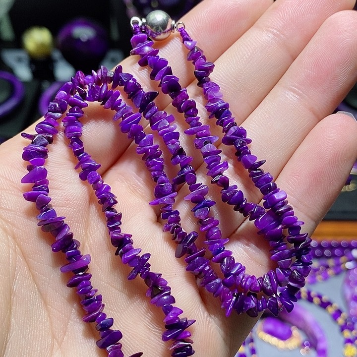 未镶嵌苏纪石（舒俱来）项链