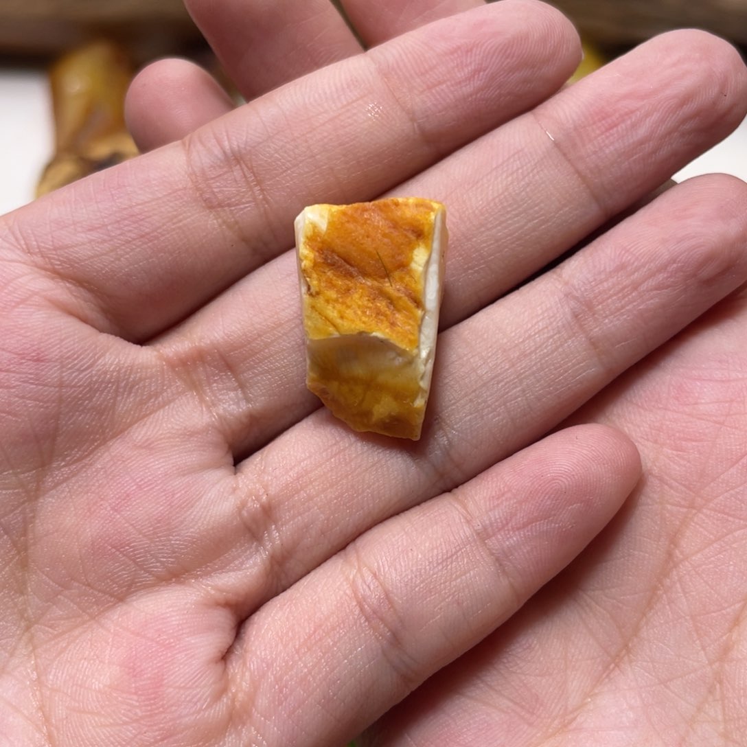 定制琥珀亚****雷天然原矿