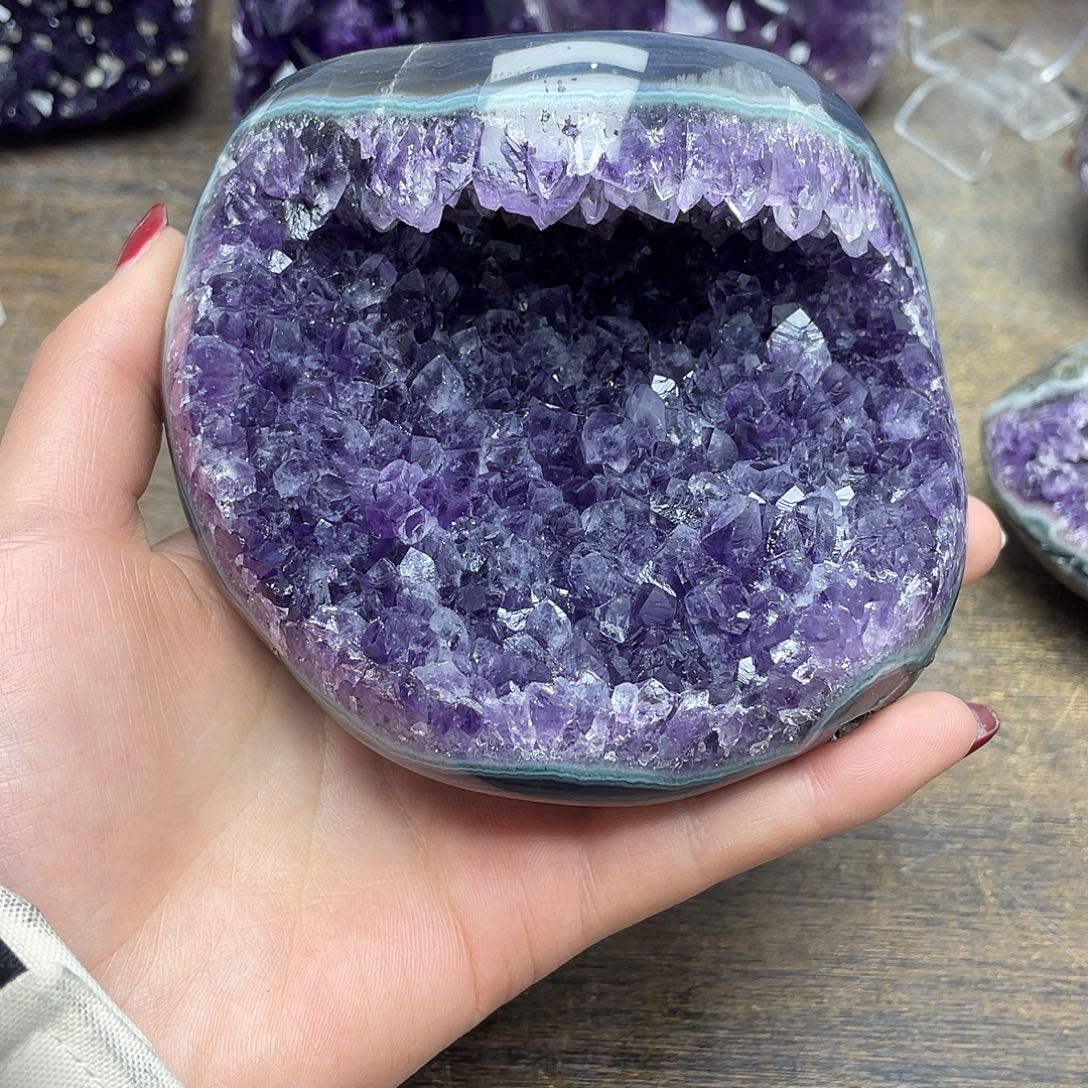 小***酱未镶嵌大型摆件（非配饰）紫晶